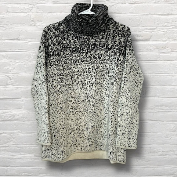 ⭐️ Athleta Marled Black Cream Cashmere Wool Blend Turtleneck Sweater SMALL - Picture 2 of 11